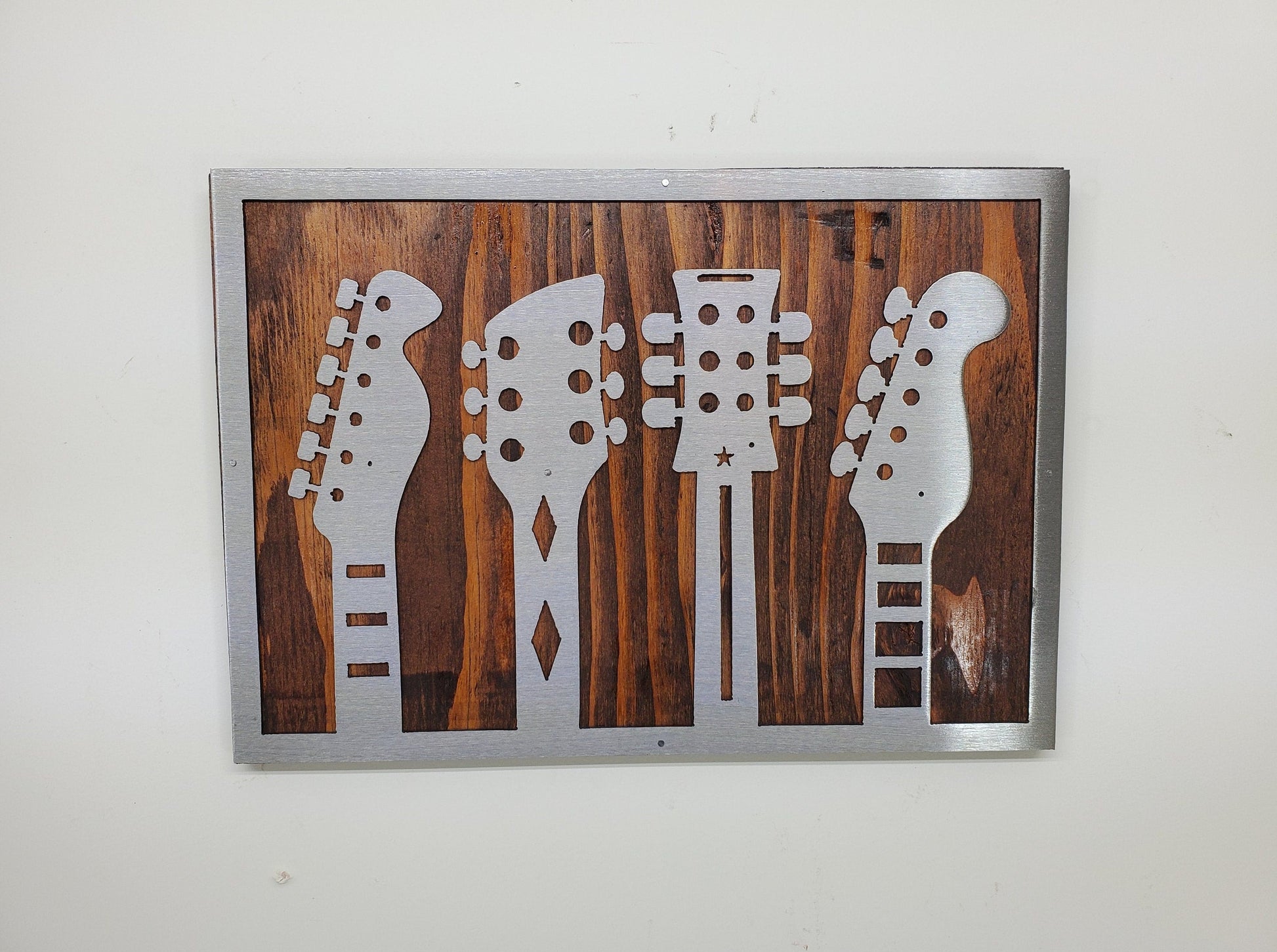 Musical note metal art frame guitar head
